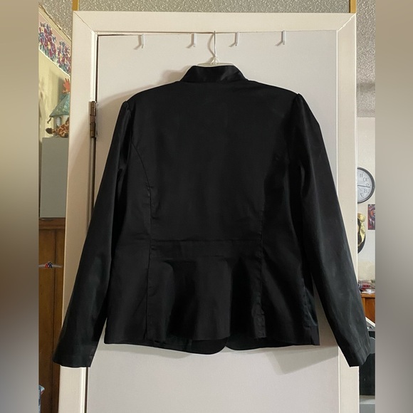 Attention women’s black button up jacket size 16 two button front pockets - Picture 2 of 11